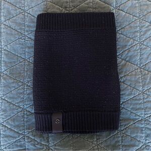 Lululemon black wool infinity Scarf